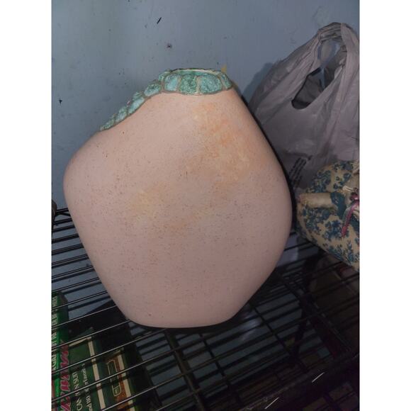 AMERICAN INDIAN POTTERY VASE RUST terricotta Indian girl - Picture 2 of 7